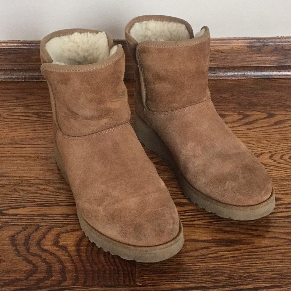 KRISTIN WATER RESISTANT UGG BOOTS *ON HOLD*